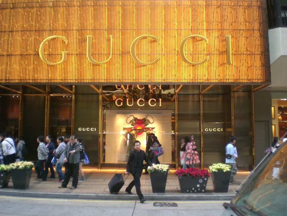 Gucci accepts payments in ApeCoin; BitPay adopts Euro Coin and ApeCoin | Metaverse Post