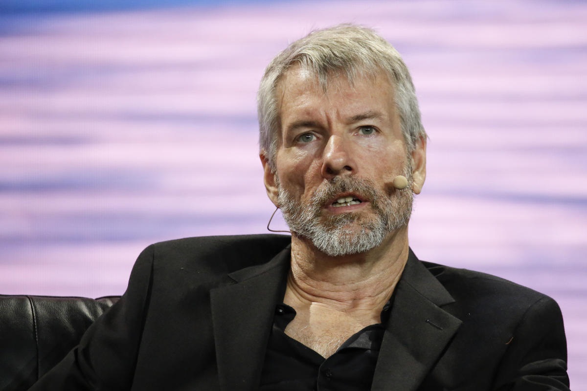 Michael Saylor Steps Down As MicroStrategy CEO, Nearly 3 Billion Bitcoin  Not For Sale | Coin Culture